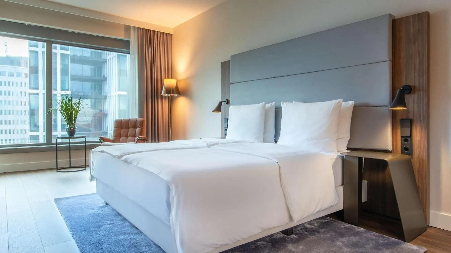 Radisson Blu Hotel Frankfurt Frankfurt nad Mohanem 4*,  Německo
