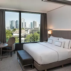 Meliá Frankfurt **** Frankfurt am Main
